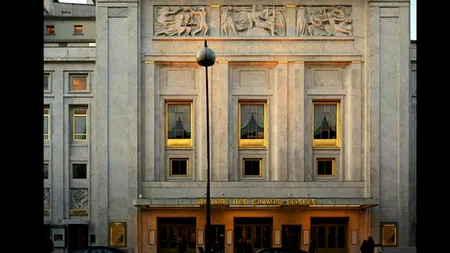 A ars Théâtre des Champs-Élysées, din PARIS. Incendiul a avut loc în plină reprezentaţie, 1500 de oameni fiind evacuaţi