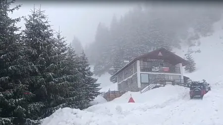 Din cauza zăpezii, pe Transfăgărăşan nu se mai poate urca de la km 104