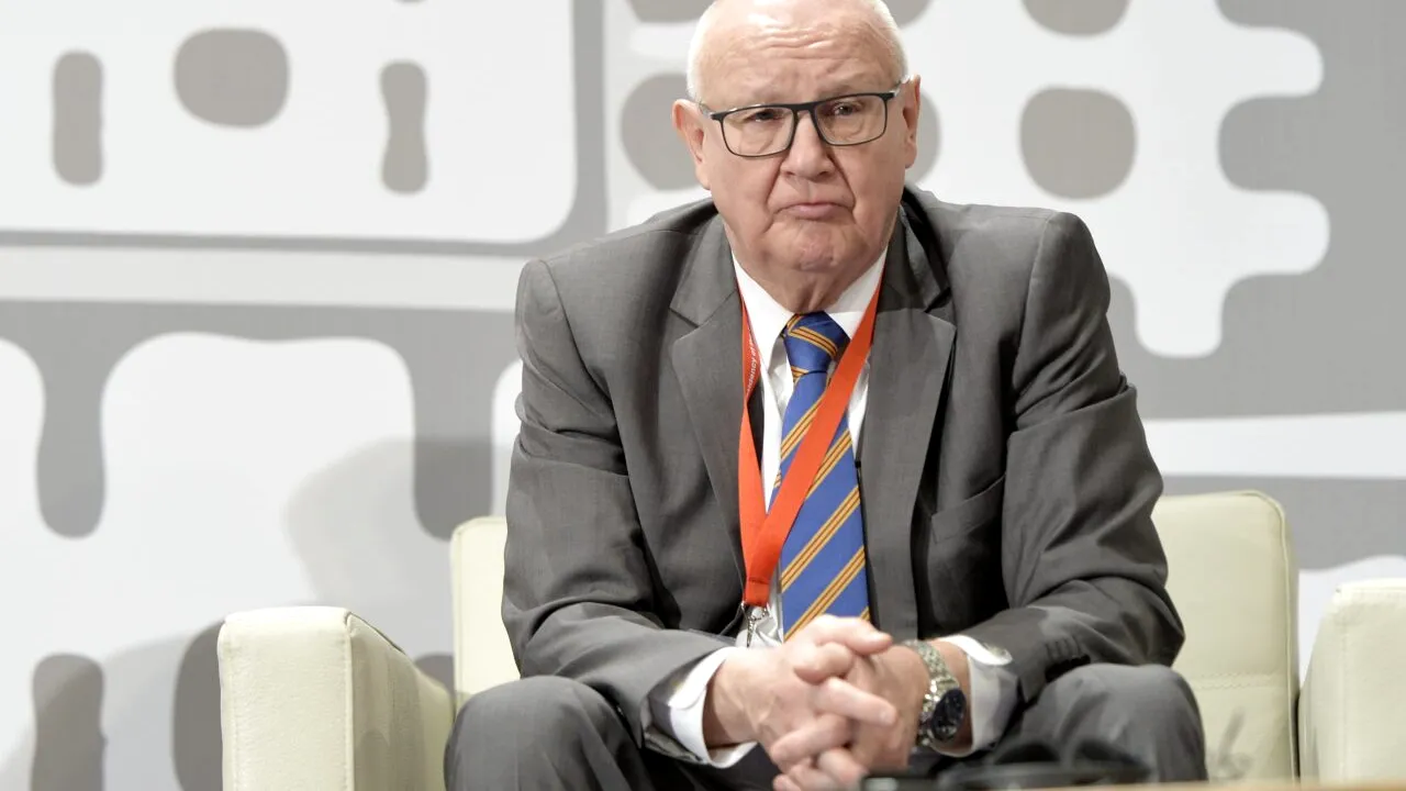 Ioan Mircea Pașcu: „Cred că era și dumnealui mirat de LONGEVITATEA pe care a avut-o”