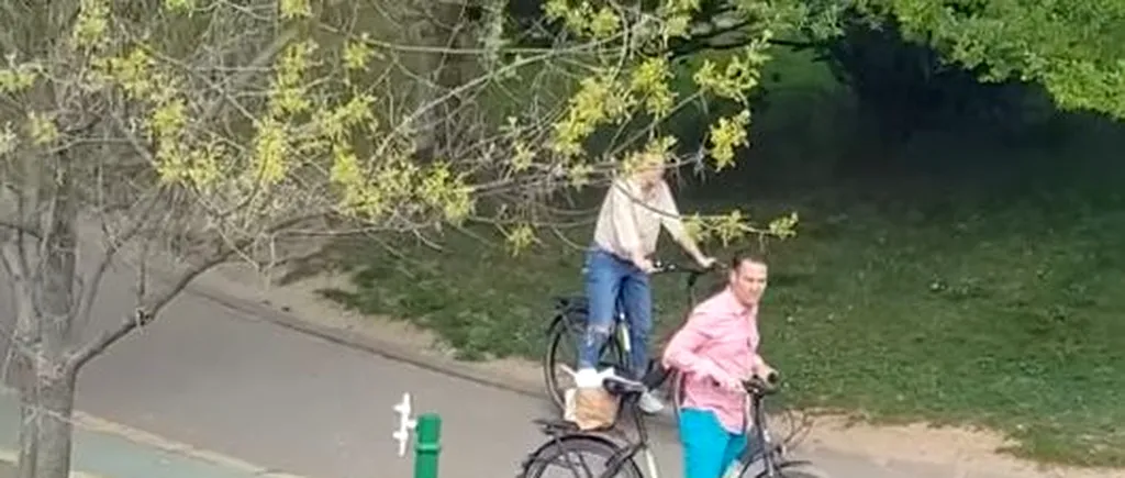 ​VIDEO. Primarul Sectorului 3, Robert Negoiță, surprins la plimbare cu bicicleta, alături de iubită, în parcul IOR. Reacția edilului: „Cineva trebuie să și muncească”