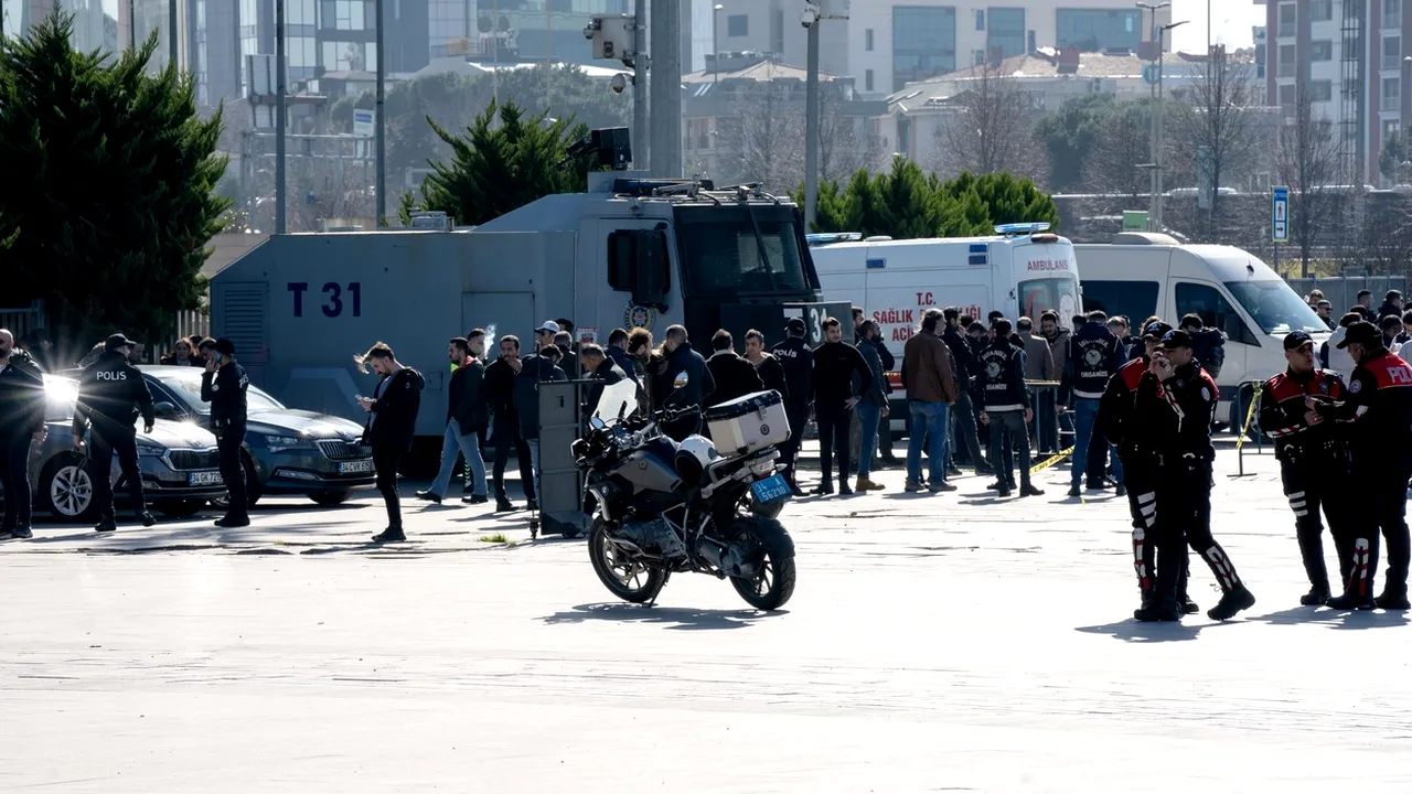 ATAC ARMAT la cel mai mare tribunal din Istanbul. Cel puțin doi morți și șase răniți