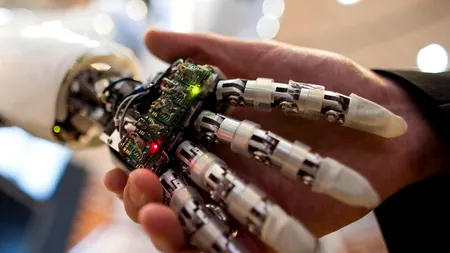 Un miliardar care se teme de inteligența artificială donează 10 milioane de dolari pentru proiecte care controlează această tehnologie