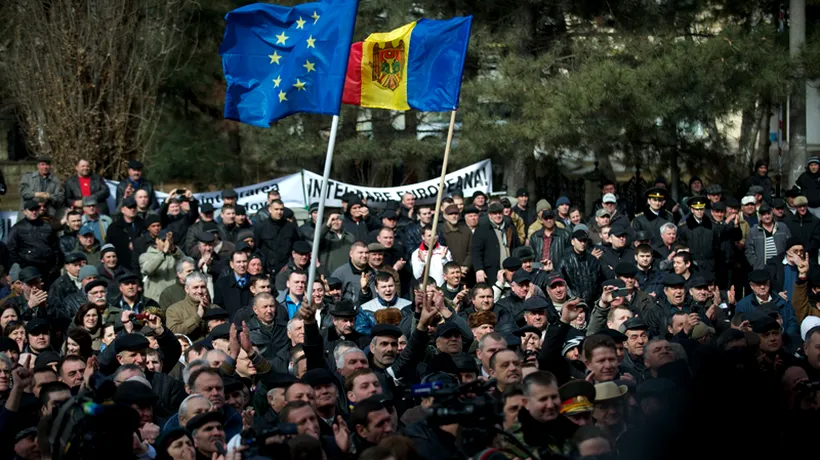 Sfatul ministrului moldovean de Interne către cetățeni în timpul vizitei lui Barroso: deținătorii de arme să renunțe la ele pentru două zile