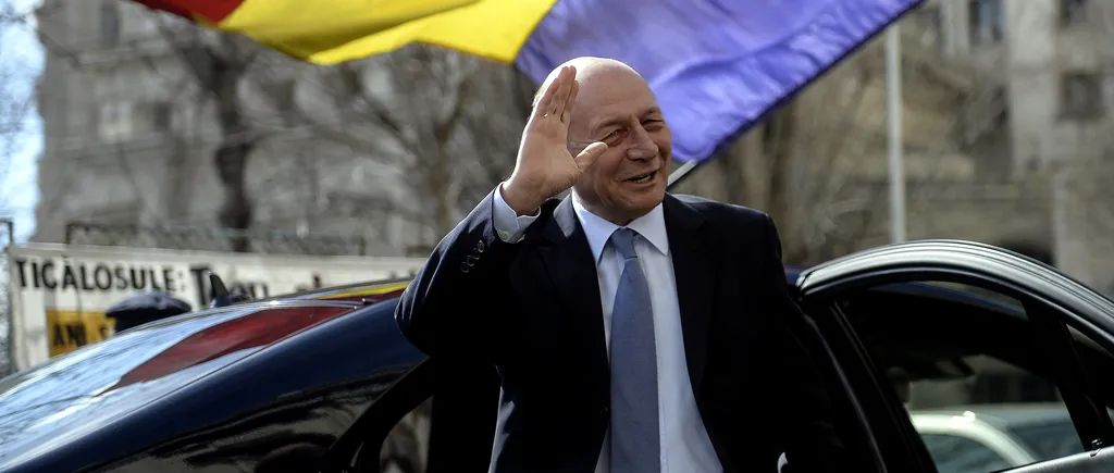 Traian Băsescu a venit la Parchet pentru a fi audiat în dosarul de șantaj. La intrare a fost huiduit