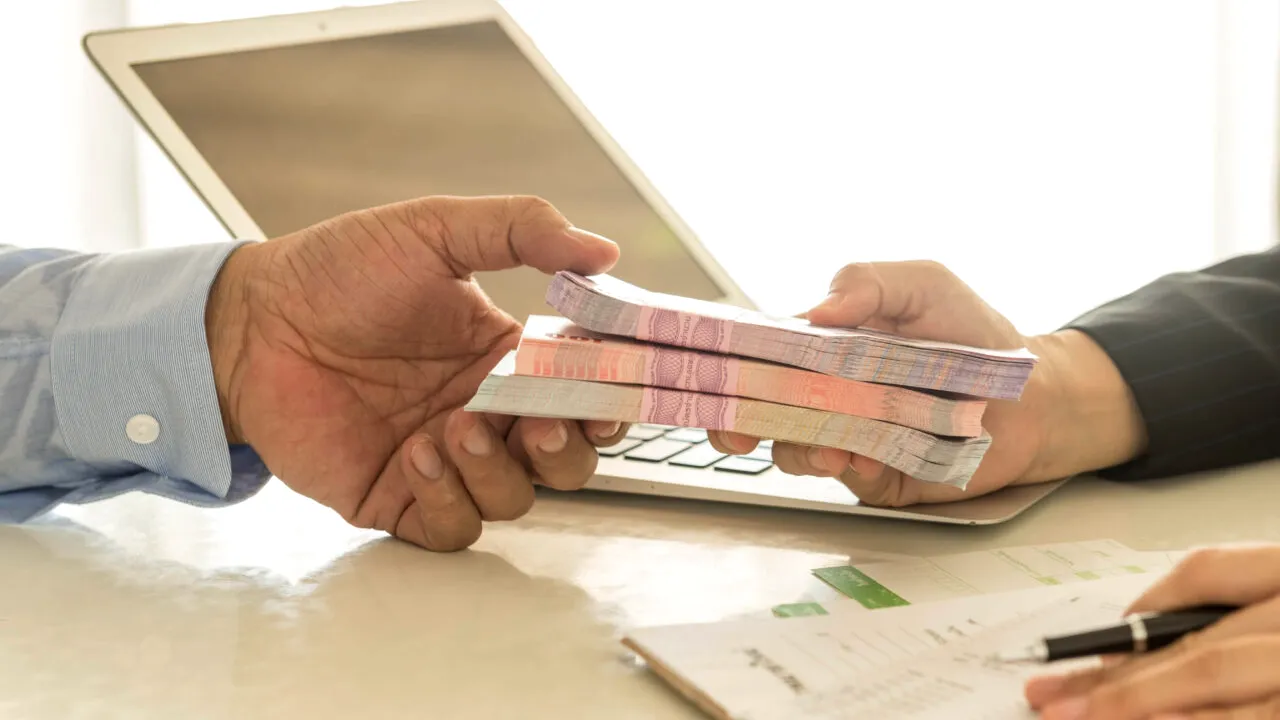 Refinanțarea ar putea fi o soluție pentru cei cu credite Prima Casă sau Noua Casă. La cât ar putea ajunge ratele în funcție de ROBOR și IRCC