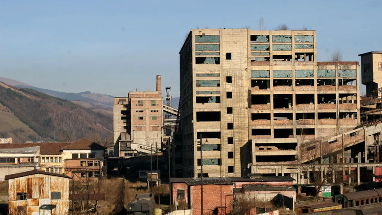 Revelion în ger pentru 4.500 de familii din Valea Jiului. O avarie la Termocentrala Paroșeni a lăsat trei orașe fără căldură