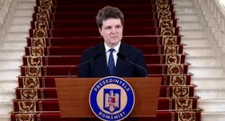 După 12 ore de discuții la Cotroceni, Nicușor Dan închide ziua cu o declarație de 3 minute și 40 de secunde. Președintele nu a zis nimic concret: „Calm și vom trece prin asta”