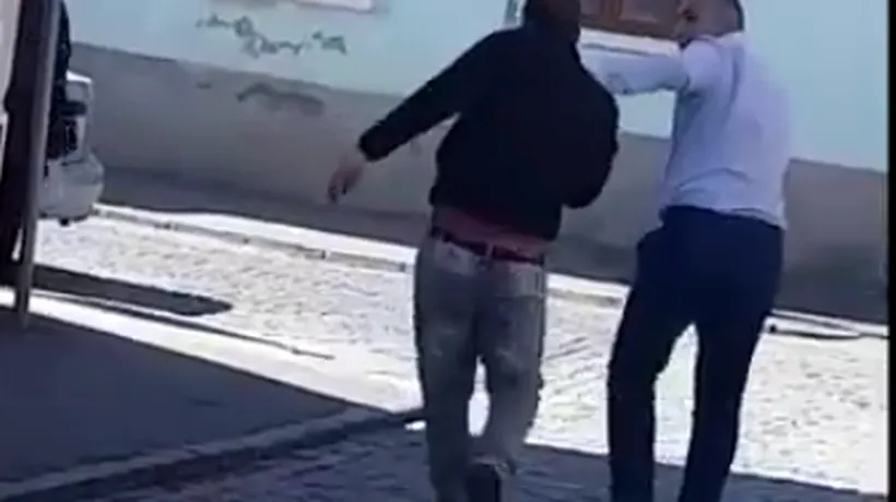 Hoțul SALVAT de polițiști. Răsturnare de situație pentru tânărul din Sibiu care a încercat să fure o bijuterie VIDEO