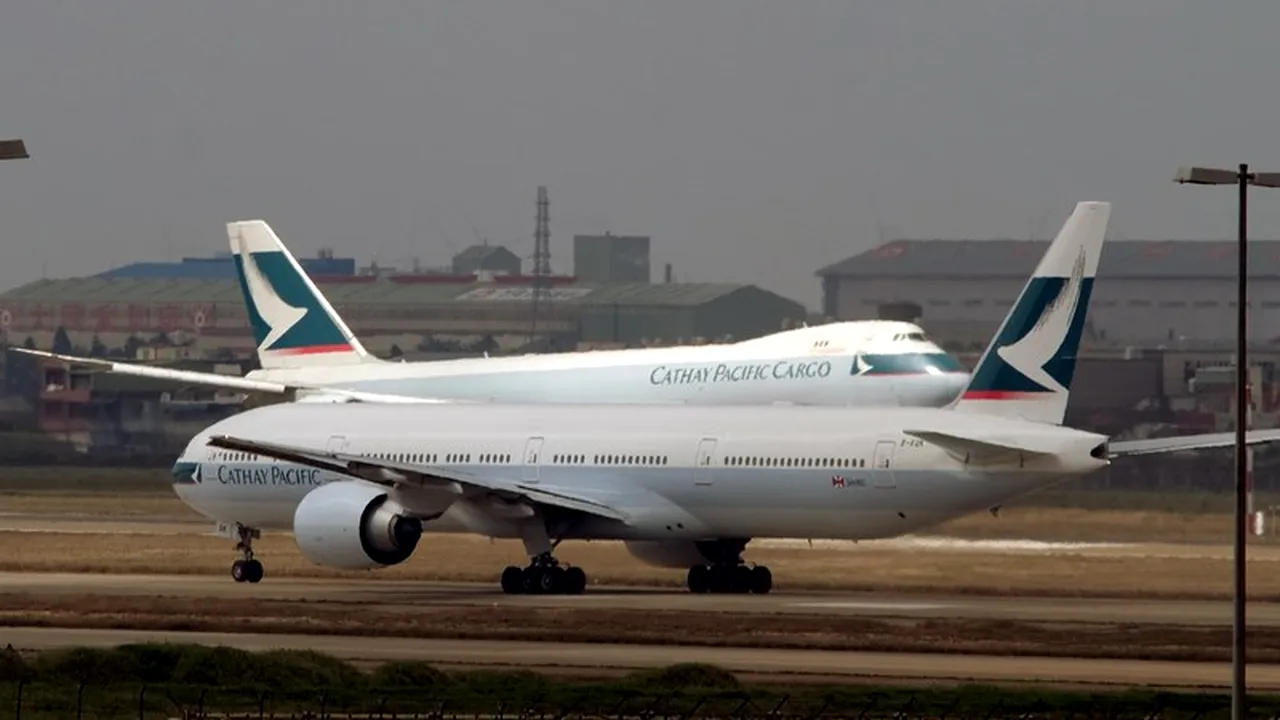 Pilotul unei aeronave cu 262 de pasageri se pregătea să decoleze de pe Heathrow. Până să ajungă la avion a fost oprit și arestat