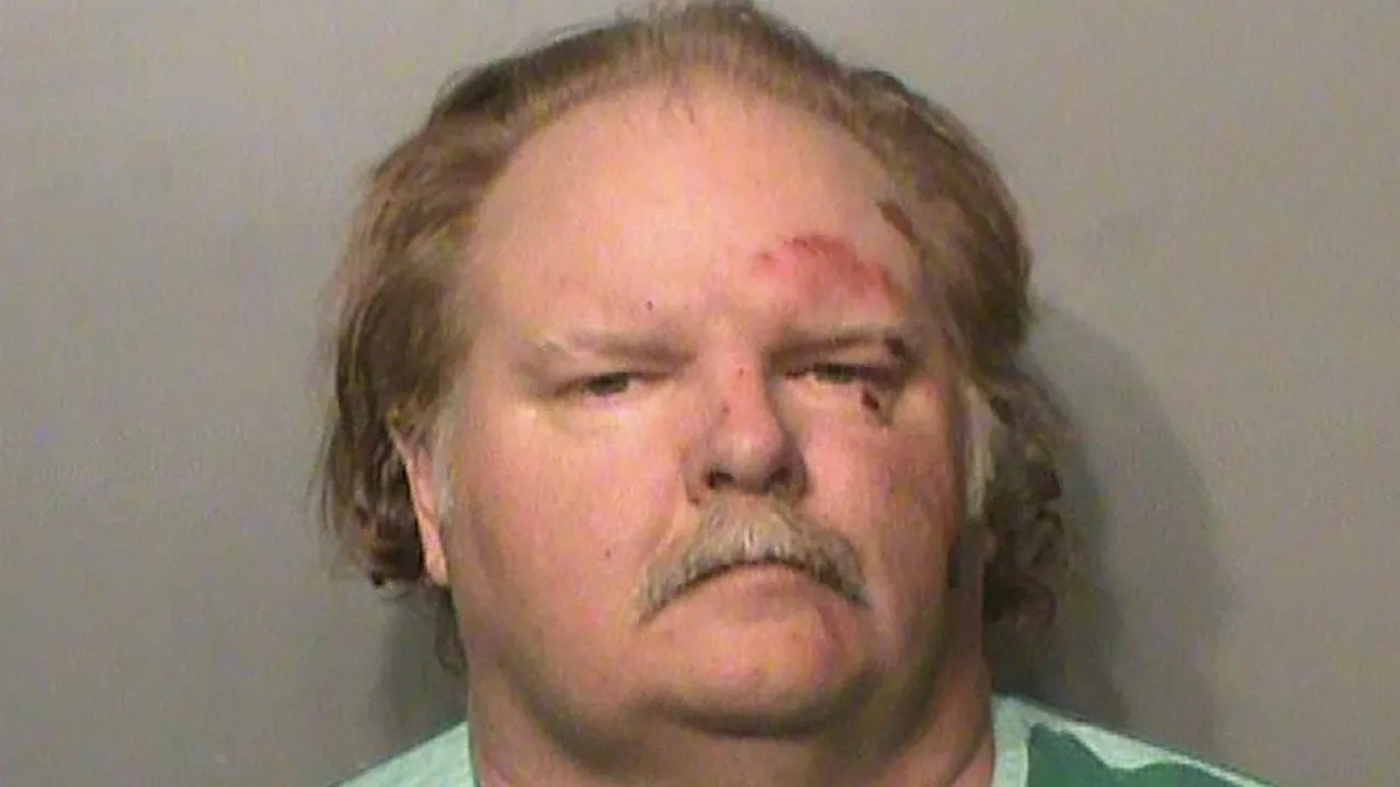 Un bărbat a vărsat lichid pe laptop și l-a dus la service. La scurt timp după aceea, tehnicienii au chemat poliția