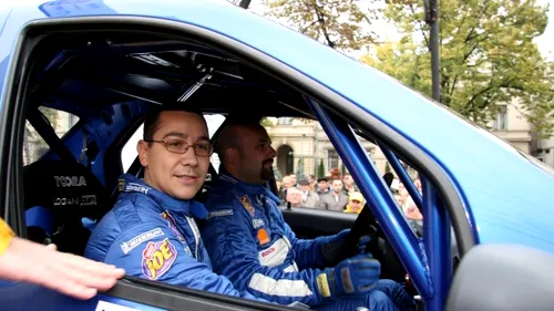 Boc la startul unui raliu: Mai bine s-ar fi găsit Ponta aici copilot, decât pilot la Palatul Victoria