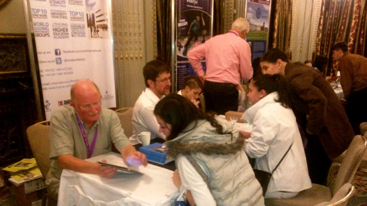 Târg de universități străine la București. Cât costă un an de studiu în Europa