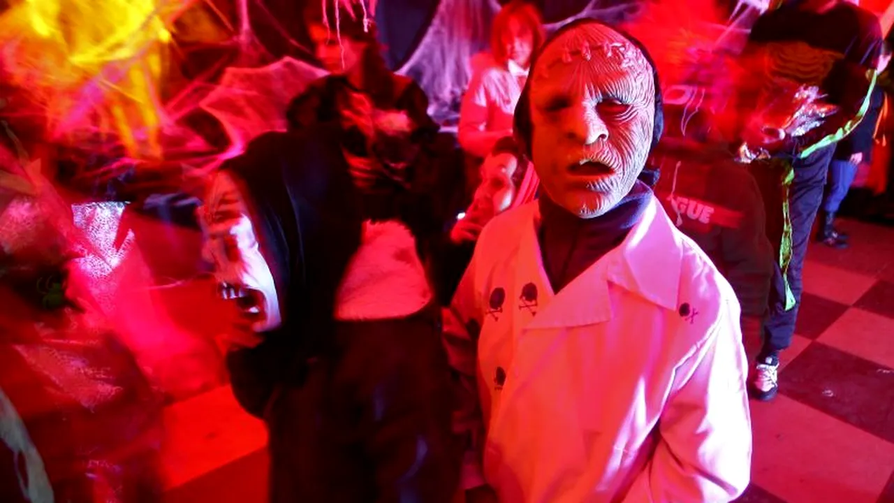 21 DECEMBRIE 2012. Petreceri tematice în Capitală de 