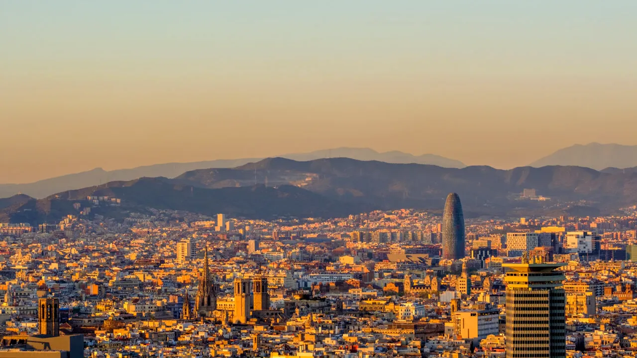 Orașul european care interzice AIRBNB. Care este motivul