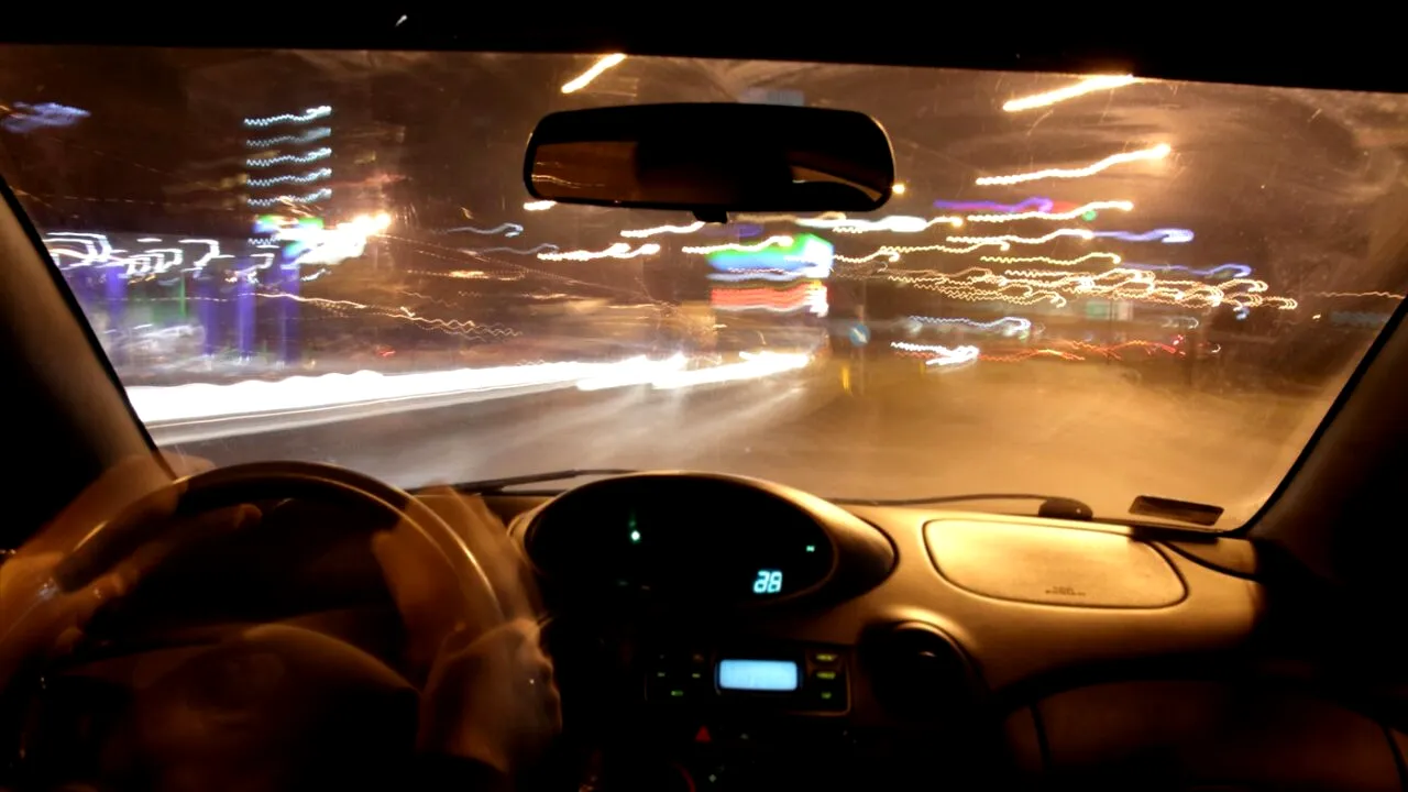 Un român beat și fără permis a intrat cu MAȘINA pe scena unui festival din Italia: „Doar norocul a făcut să nu fie o tragedie”