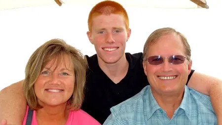 Pe 30 august 2013, un adolescent de 19 ani s-a urcat la volan pentru a-și vizita părinții. La 2 noaptea, și-a sunat mama și i-a zis că va întârzia. Ce a urmat depășește orice scenariu de film