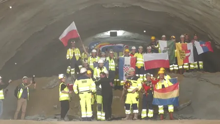 Autostrada A1 Sibiu – Pitești: Ministrul Transporturilor anunță finalizarea celei de-a doua GALERII a tunelului Momaia