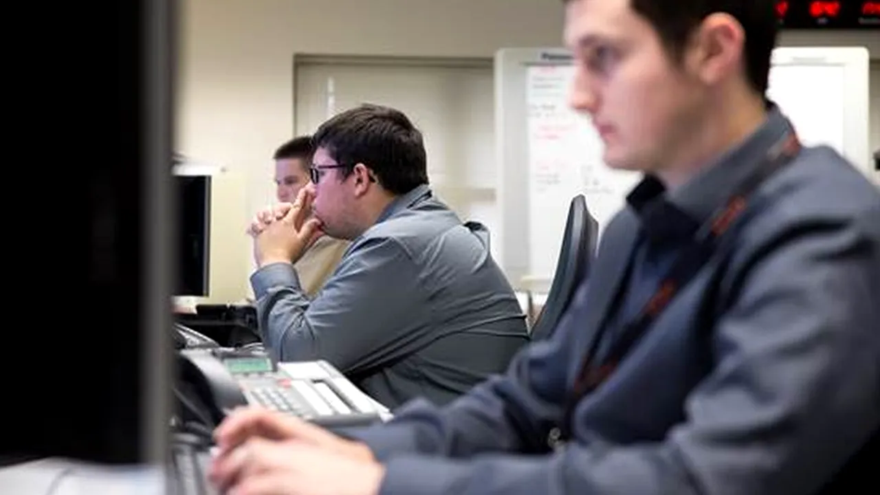 Ce pierd angajații care muncesc mai mult de 50 de ore pe săptămână