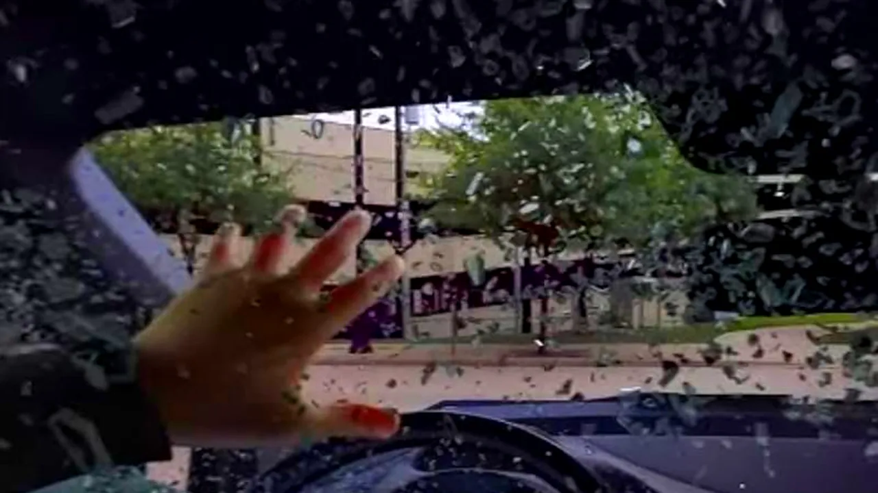 Cât de ATENȚI sunt șoferii români? 1 din 6 trimite mesaje ÎN TRAFIC, 6 din 10 vorbesc la telefon fără handsfree. Aproape 2.000 de morți în accidentele rutiere de anul trecut