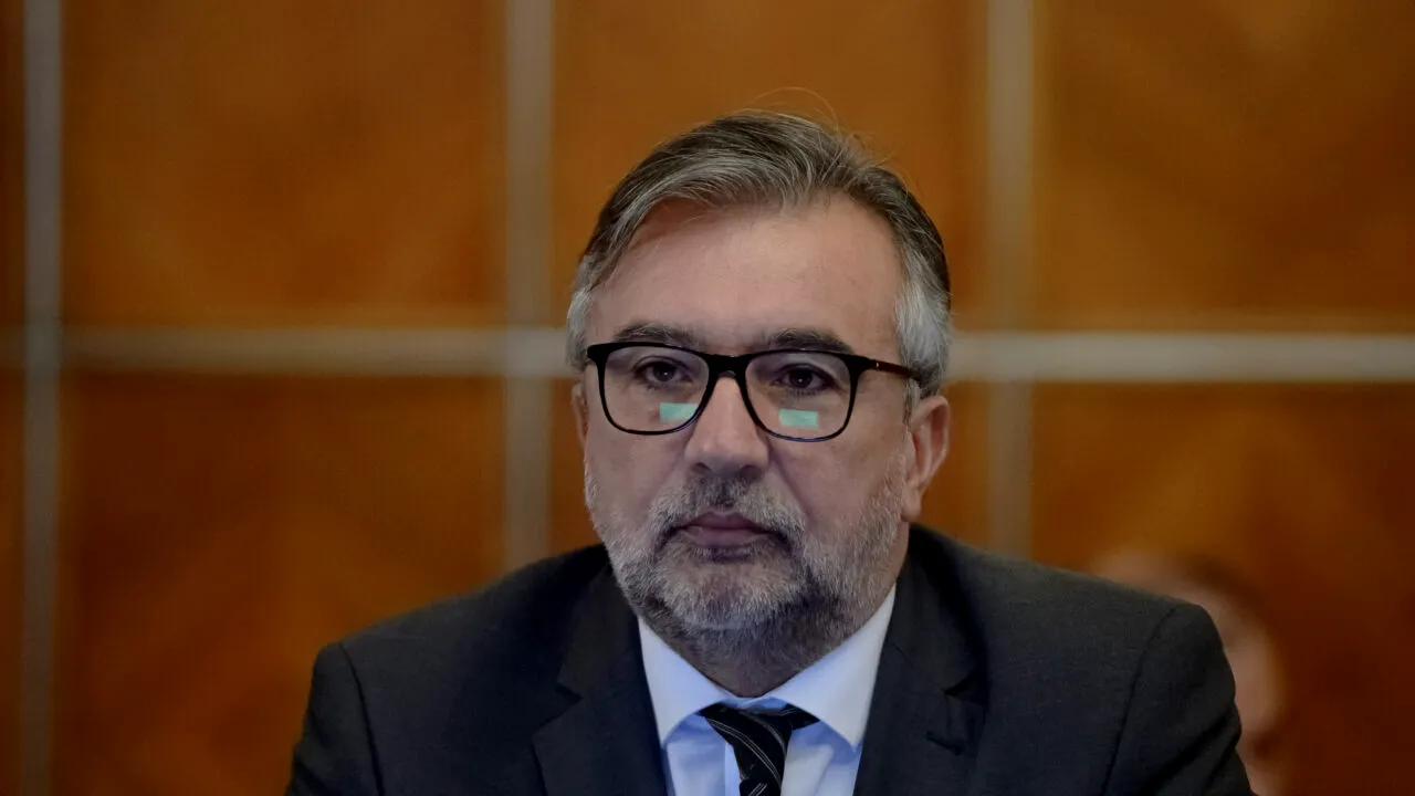 Lucian Romașcanu: România democrată are începând de astăzi al cincilea PREȘEDINTE de țară