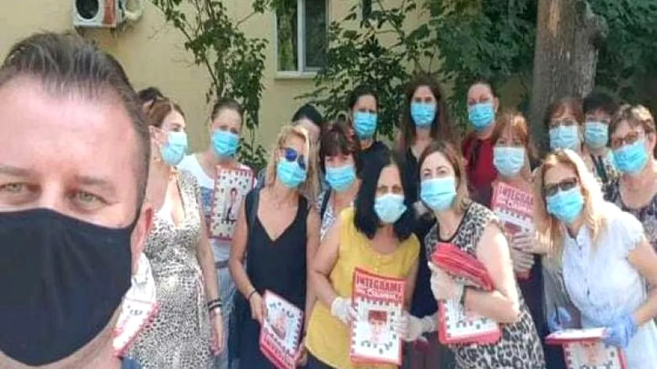 Angajaţi ai unui cămin de bătrâni, unde este focar de COVID-19, au plecat să împartă ”integrame craiovene” cu Olguța Vasilescu!