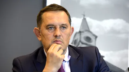 Avocatul Piperea dezvăluie cum se luptă UE cu încălzirea globală. La etajele inferioare ale Comisiei Europene ar fi oprit aerul condiționat. La etajele superioare și la Ursula ar funcționa. „Lupta e pentru iobagi”