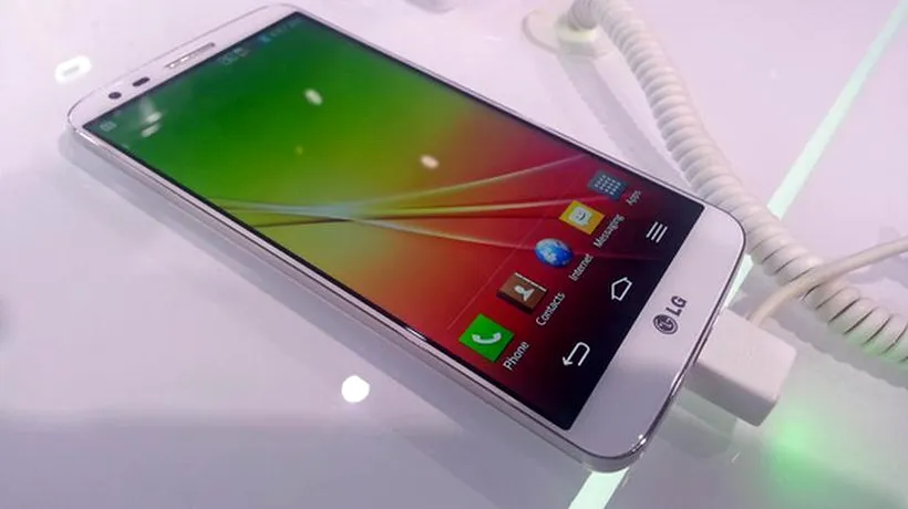 LG a lansat noul său smartphone vârf de gamă - G2