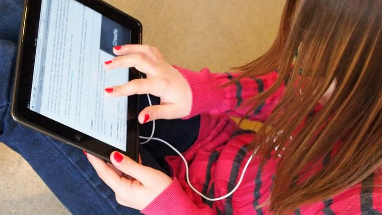 Ce se întâmplă când generația Facebook dă „check-in