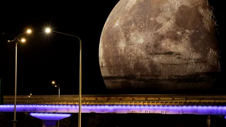 Spectacolul cosmic al „Superlunii albastre”: Imagini cu fenomenul cosmic, realizate de fotografi profesioniști din marile orașe ale planetei