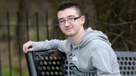 Adolescentul care nu are voie să se apropie de femei gravide