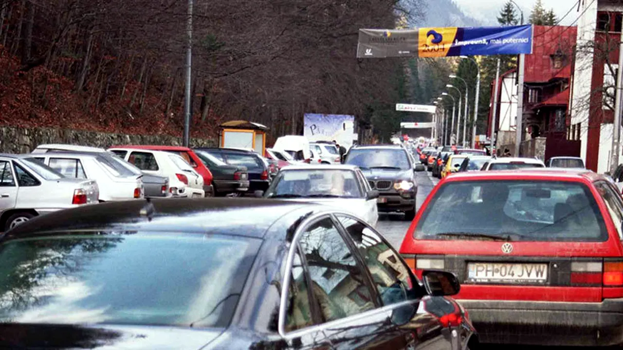 Mii de turiști se află în acest weekend la munte. Pe pârtiile din Sinaia se schiază