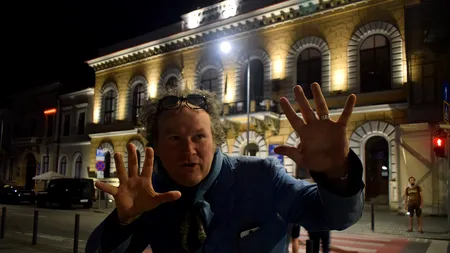 Un artist francez a tradus gândurile românilor în cod Morse, la Cluj: „Este absolut uimitor