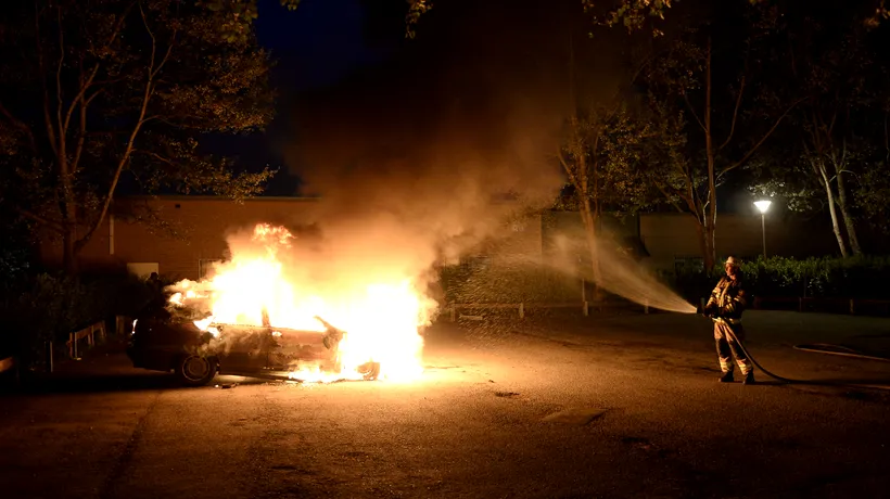 Violențele comise de grupuri de tineri continuă de trei zile în Stockholm. VIDEO