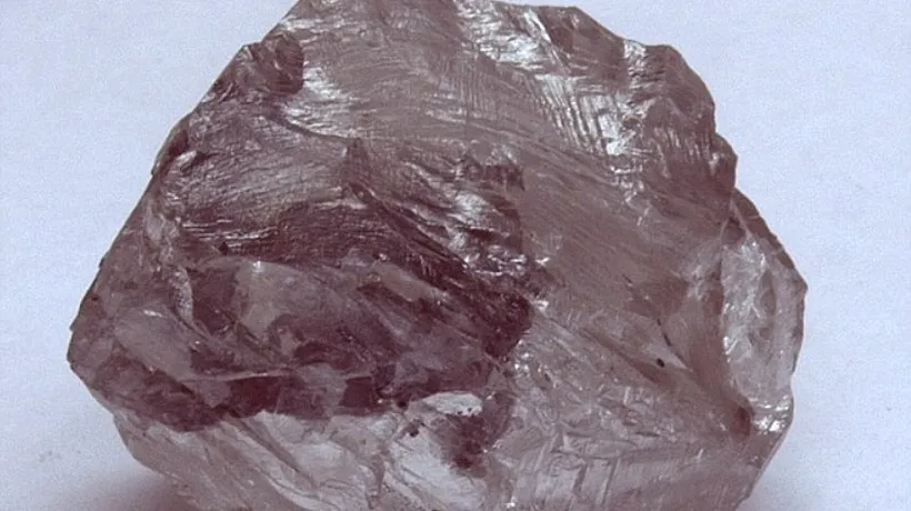FOTO. Un diamant-gigant a fost descoperit în Rusia