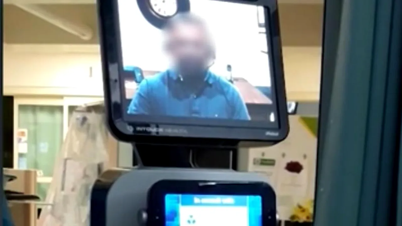 Caz revoltător în SUA. Medicii au trimis un ROBOT ca să-i transmită unui pacient că va muri în scurt timp. Bătrânul S-A STINS a doua zi