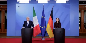 Tensiuni între Italia și Germania din cauza finanțării navelor umanitare care salvează imigranți în Marea Mediterană