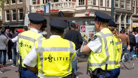 Un polițist olandez a dezvăluit cum lucrează CERȘETORII români și câți bani fac aceștia
