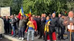A început protestul fermierilor în Piața Victoriei. Șosea blocată și scandal cu jandarmii: ”Țarcurile sunt pentru animale, nu pentru oameni”