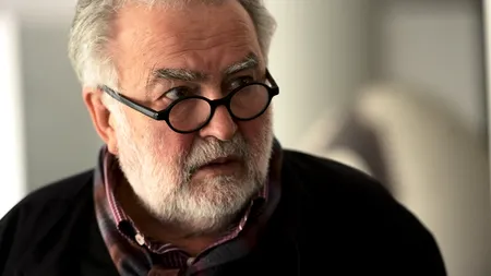 Întors în țară, profesorul GEORGE BANU a avut o mare supriză când a văzut afișele candidaților Ponta și Iohannis: 