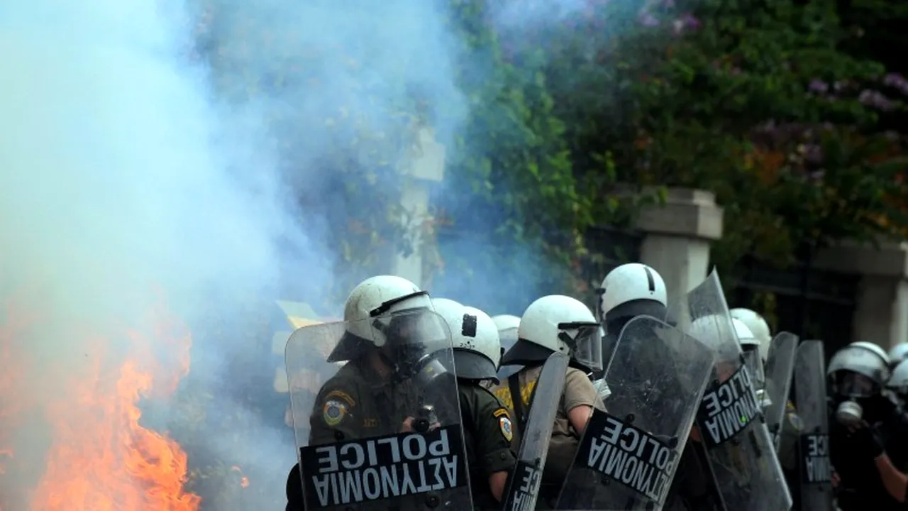 PREMIERĂ MONDIALĂ: Grecia ar putea fi retrogradată la statutul de piață emergentă