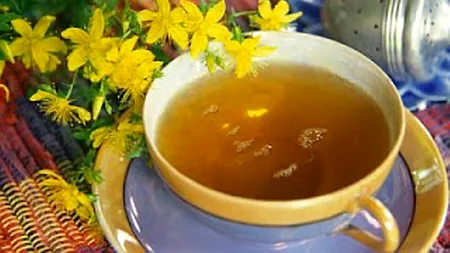 CEAI DE SUNĂTOARE. Cele mai importante trei motive pentru care să bei ceai de sunătoare