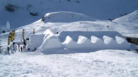 Oferte Revelion 2014. Hotelul de Gheață de la Bâlea Lac se va deschide de Crăciun și e rezervat până după Anul Nou