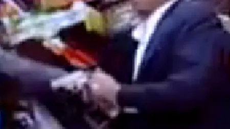 VIDEO: Un parlamentar din Iordania a scos pistolul la un adversar, în timpul unei emisiuni TV