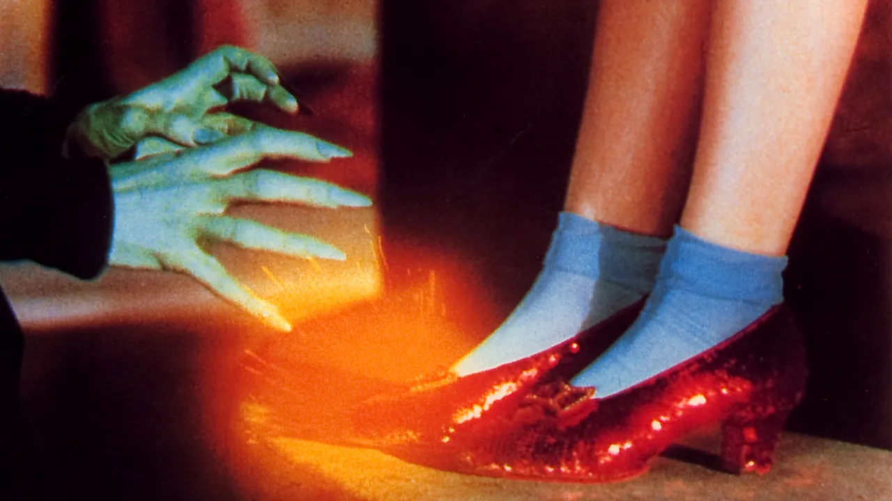 PANTOFII lui Dorothy din 