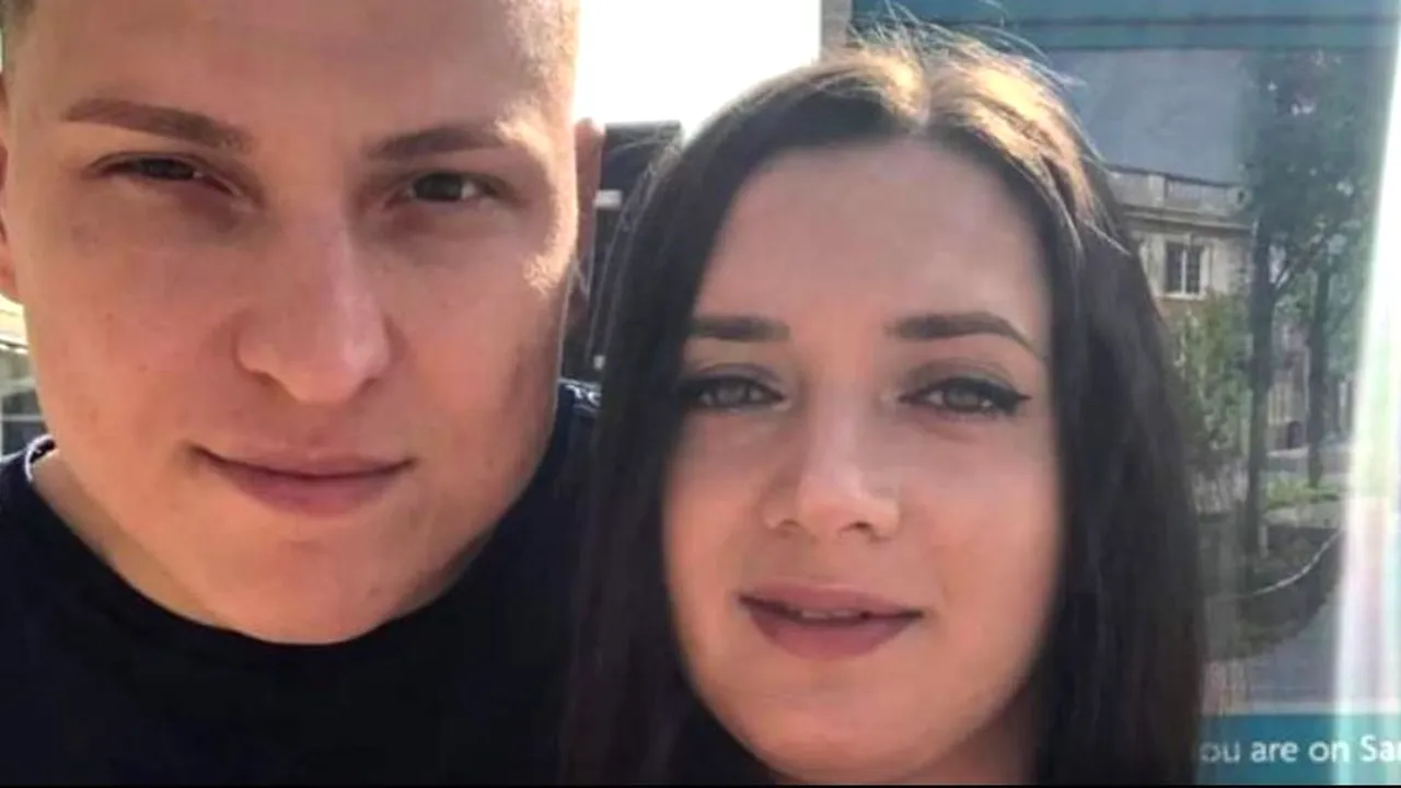 Claudiu şi Carmen urmau să se căsătorească, dar au sfârşit tragic în baie, intoxicaţi cu gaze. Tatăl fetei a murit în același loc, în urmă cu două luni