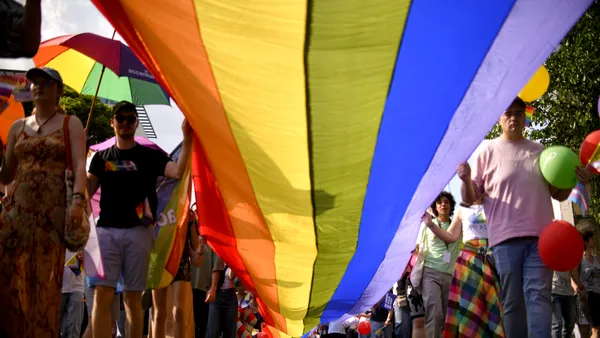 Motivul pentru care marșul PRIDE a fost interzis la Budapesta. Autoritățile ungare se tem de acest lucru