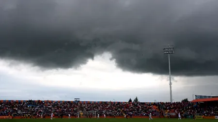 Pentru datorii de peste 1,3 milioane de lei, instalația de nocturnă a FCM Târgu Mureș va fi scoasă la licitație de Finanțele din Mureș