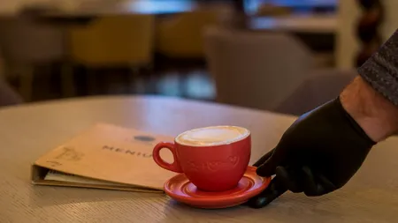 8 ȘTIRI DE LA ORA 8. Relaxarea restricțiilor în Capitală. Teatrele, cinematografele, restaurante, cafenelele și sălile de jocuri se redeschid la 30% din capacitate