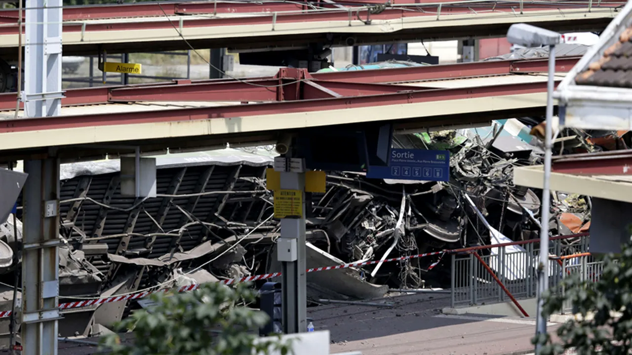 Traian Băsescu a transmis un mesaj președintelui Franței, ca urmare a accidentului feroviar soldat cu 6 morți