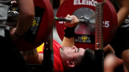 Eroul român care a descoperit pe propria-i piele ce înseamnă spiritul Invictus: „Să cazi, să te ridici și apoi să mergi mai departe!”